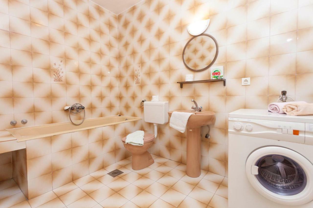 Apartma Ana *
